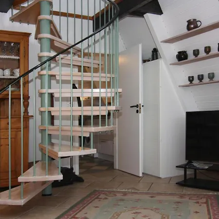 Knickkieker Nahe Der Ostsee In Damp