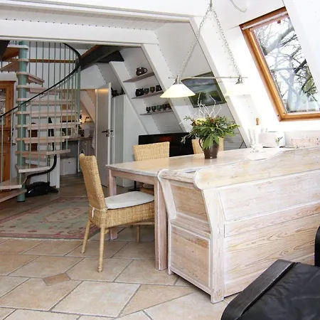 Knickkieker Nahe Der Ostsee In Damp